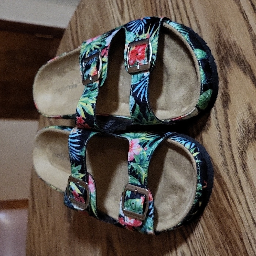 Comfortview floral sandals